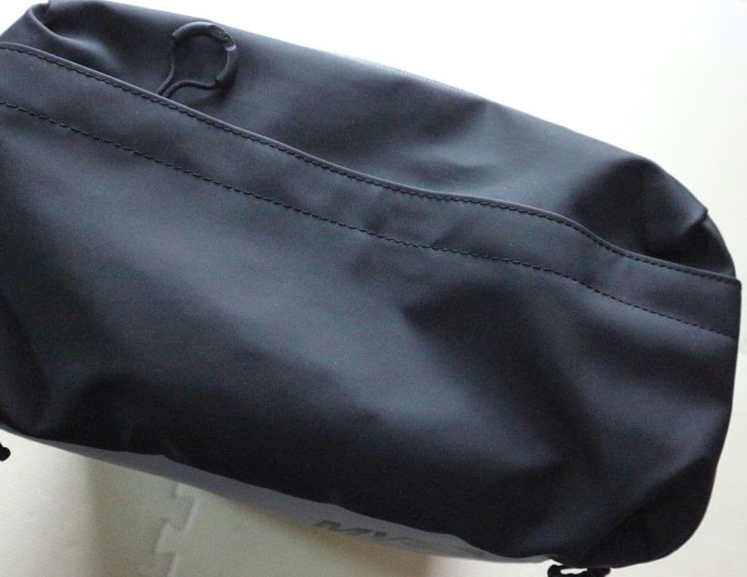 美品 デサント 30L ムーブスポーツ スクエアバックパック 大容量リュック