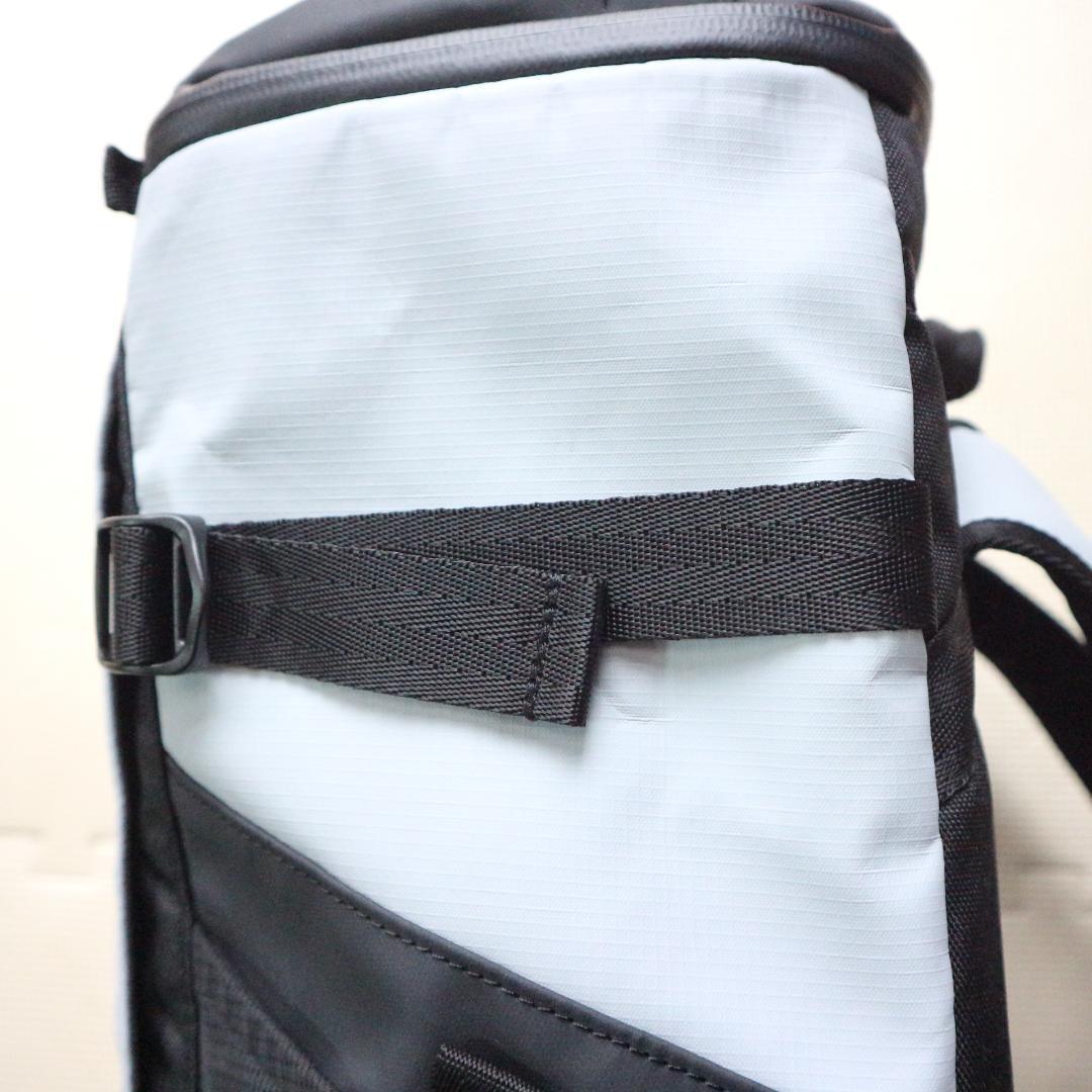 美品 デサント 30L ムーブスポーツ スクエアバックパック 大容量リュック