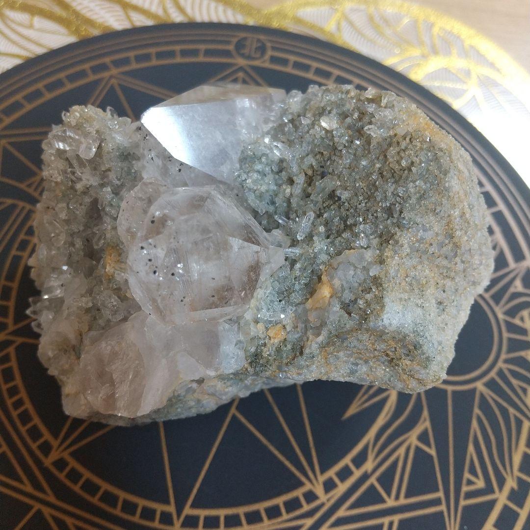 マニハール水晶 原石