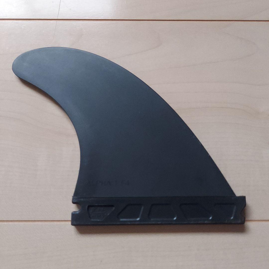 Futures Fin Alpha F4 Red　スモール