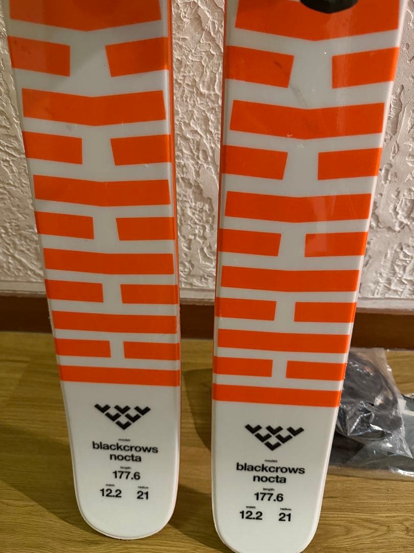 black crows スキー板 Salomon shiftバインディング