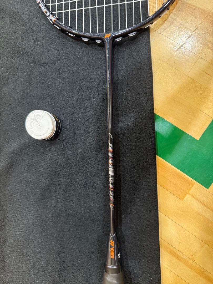 YONEX アストロクス99 プロ 4UG5 バドミントンラケット ケース付き