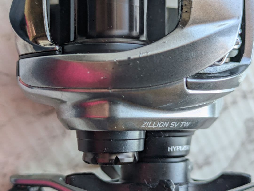 21ZILLION 1000P SV TWベイトリール 5.5:1 右巻き