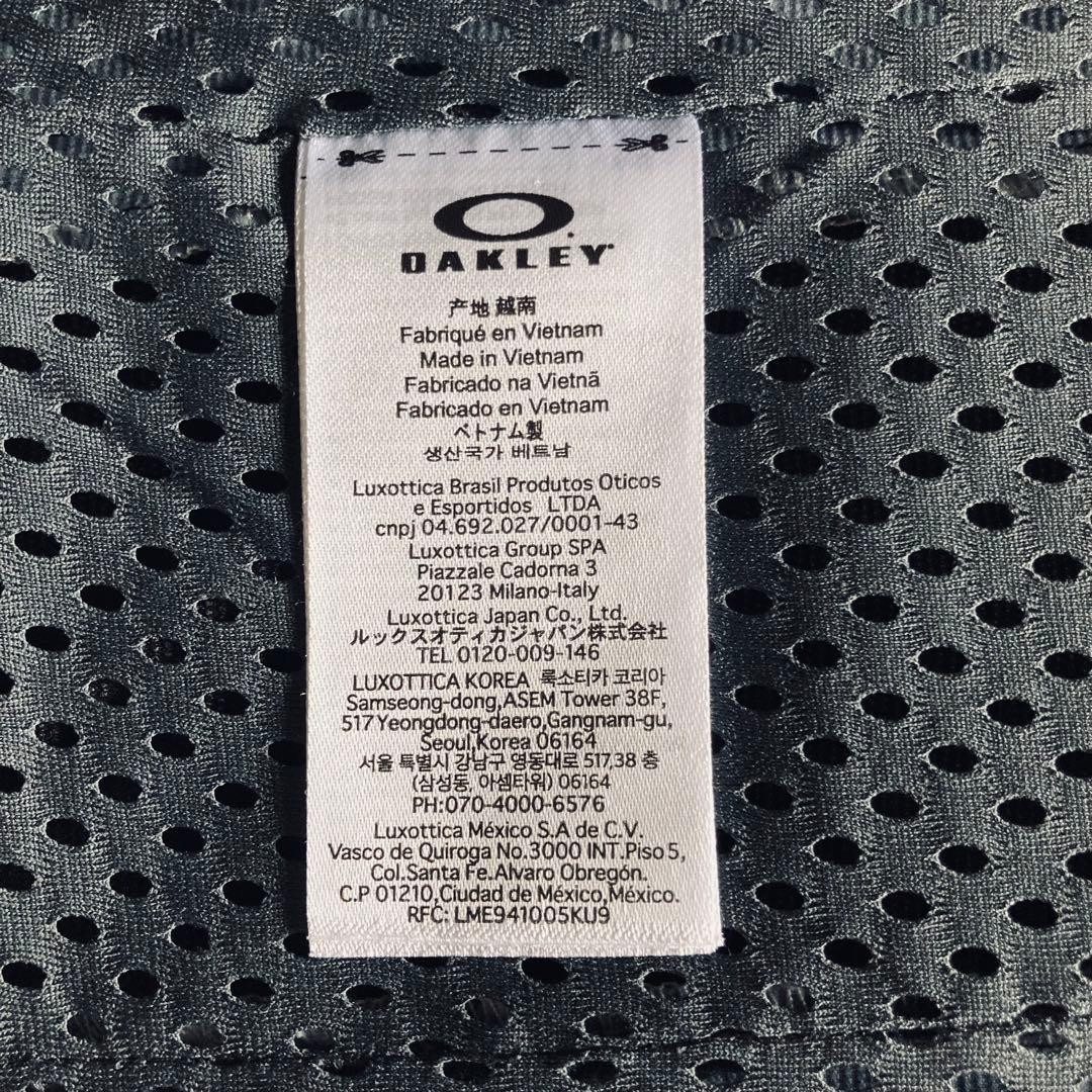 美品　オークリー(OAKLEY)ウインドブレーカー ストレッチ軽量 Mサイズ