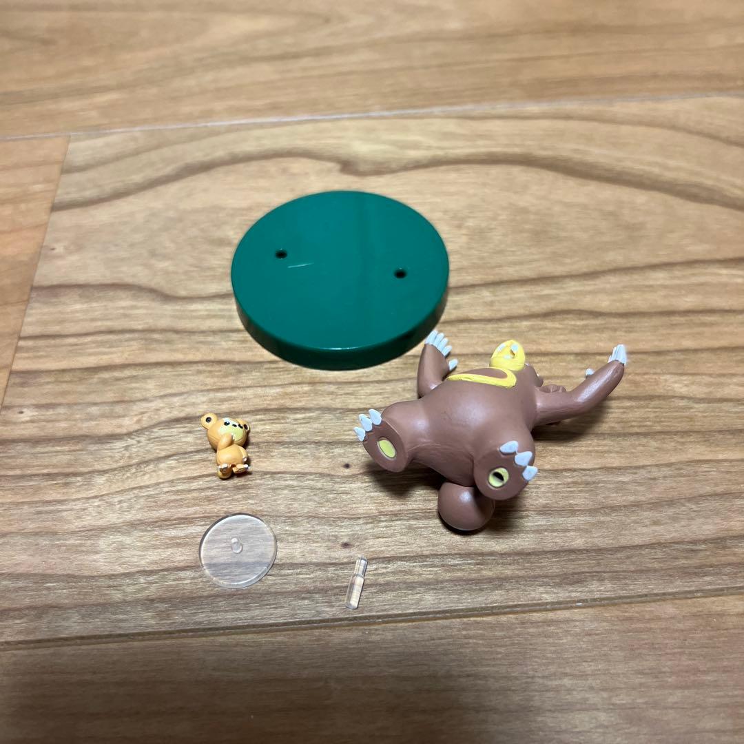 立体ポケモン図鑑　ぜんこくばん　ニドラン♀進化系　ヒメグマ進化系　専用台座