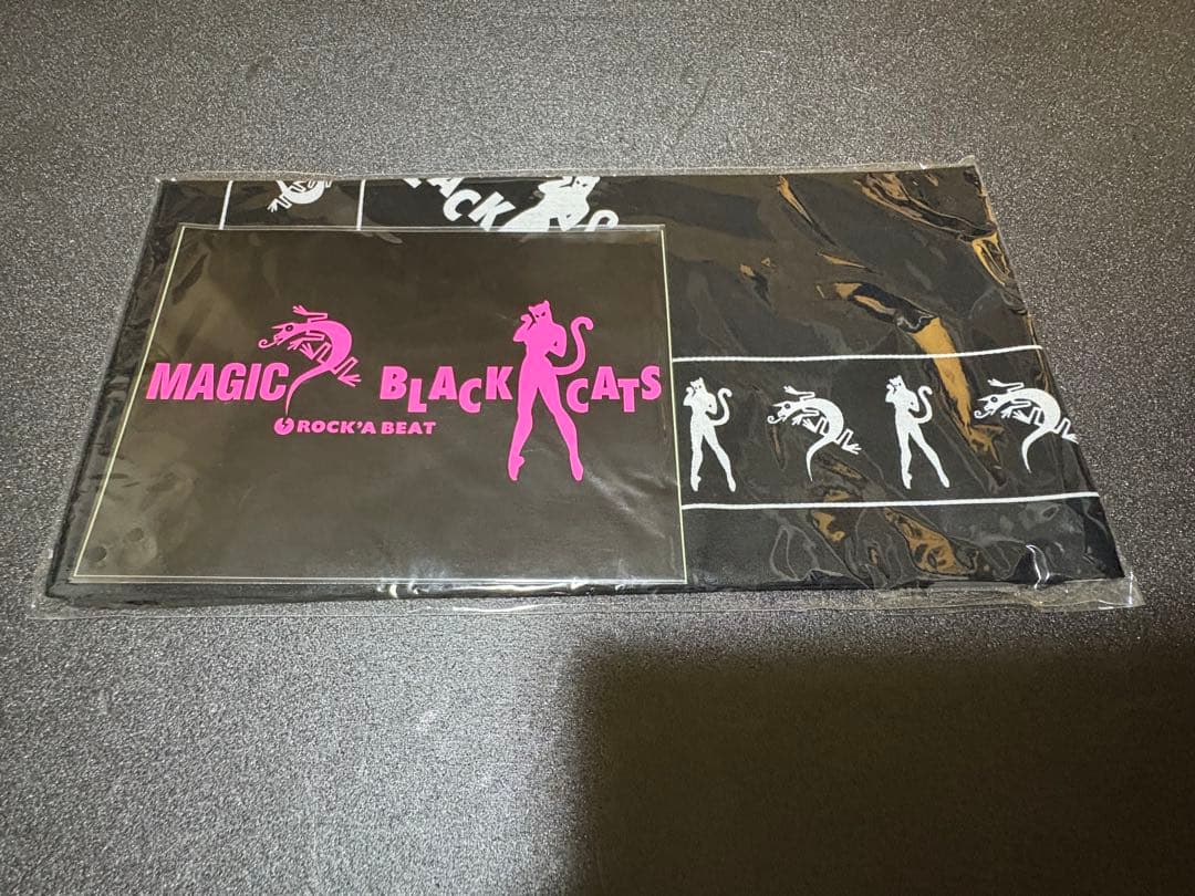 【新品未使用未開封】マジック　ブラックキャッツ復活ツアーグッズ　タオル　バンダナ