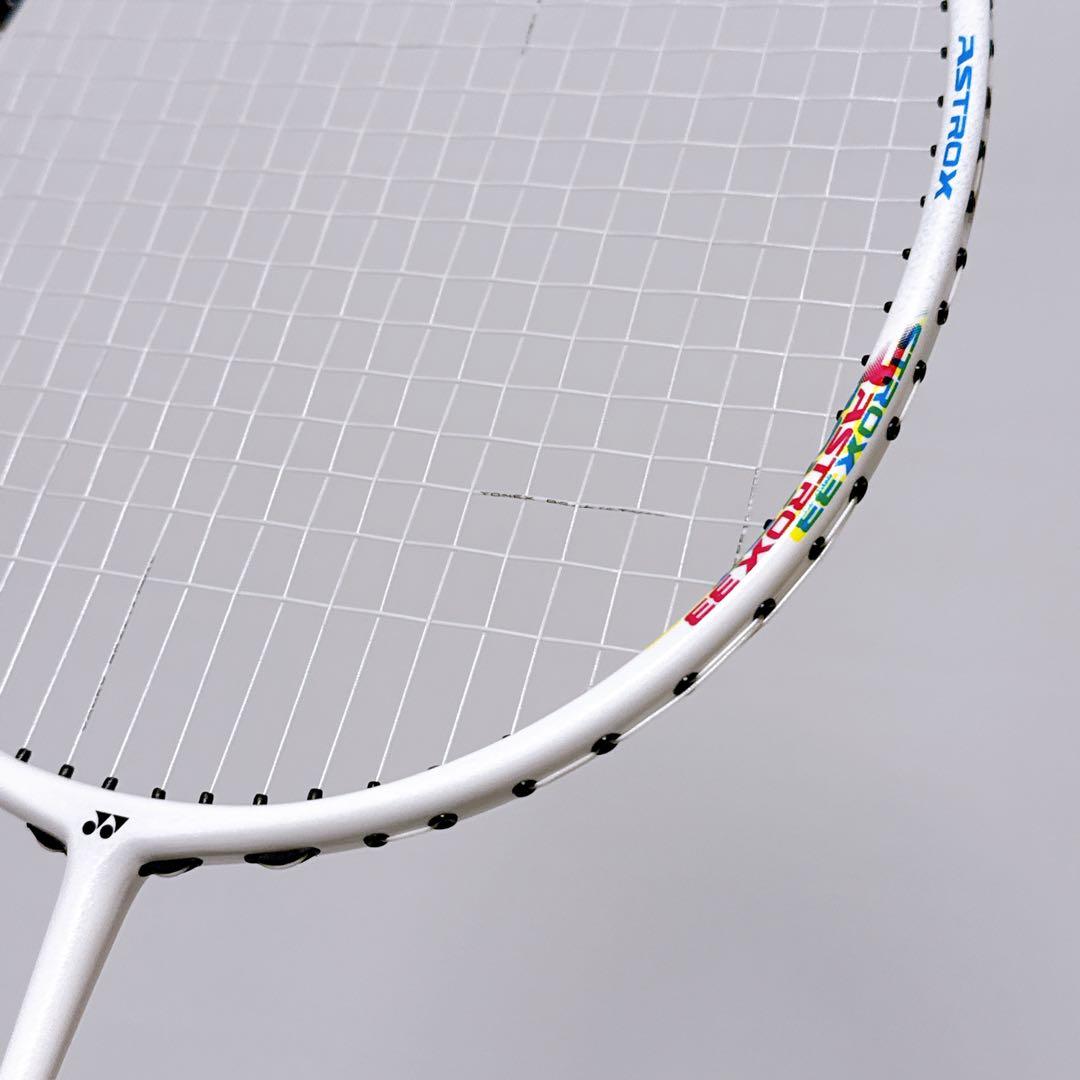 【美品】YONEX ヨネックス バドミントンラケット ASTROX 33