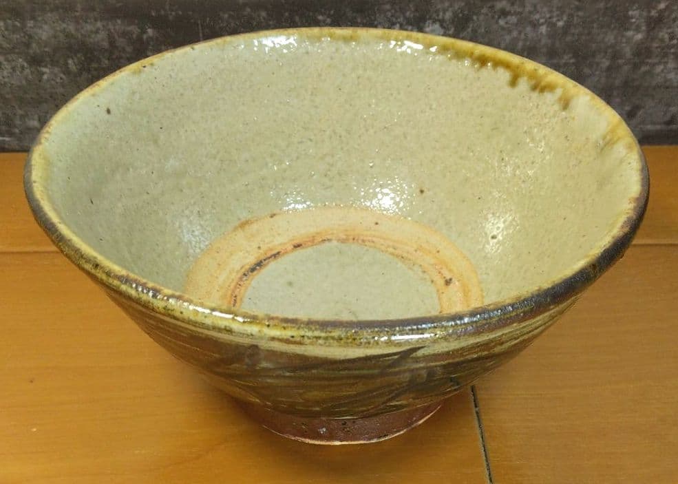 上作 人間国宝 金城次郎 魚紋茶碗(外刷毛目,魚二匹) 栞 共箱 無傷 壷屋焼