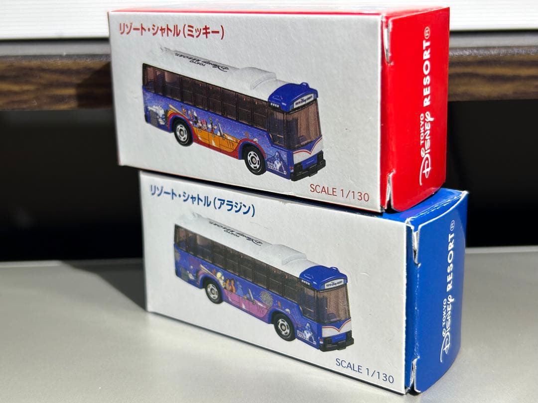トミカ　ミスタードーナツ、トーマス、バックトゥザフューチャー　など１８台