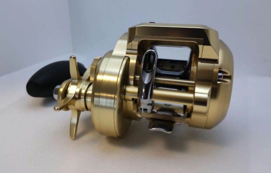 美品　シマノ　オシアコンクエストCT300HG（右巻き）
