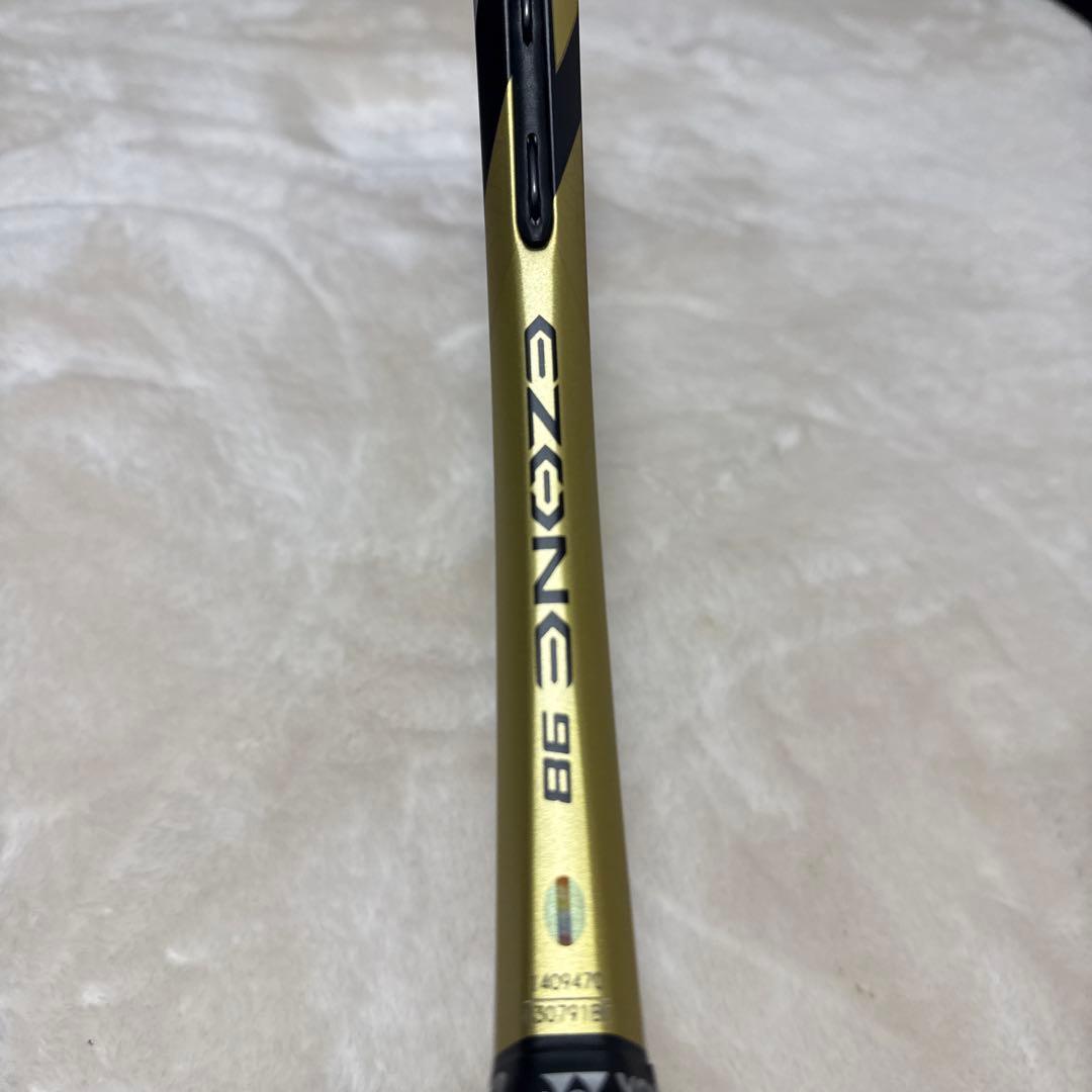 YONEX EZONE 98限定大阪なおみモデルゴールド/ブラック