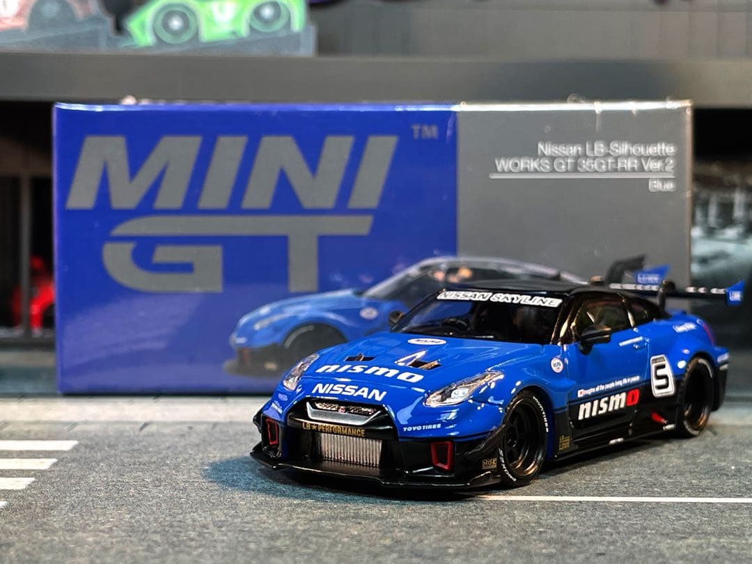 ゲン 日産 GT-R Nismo 2013 R35 CRS
