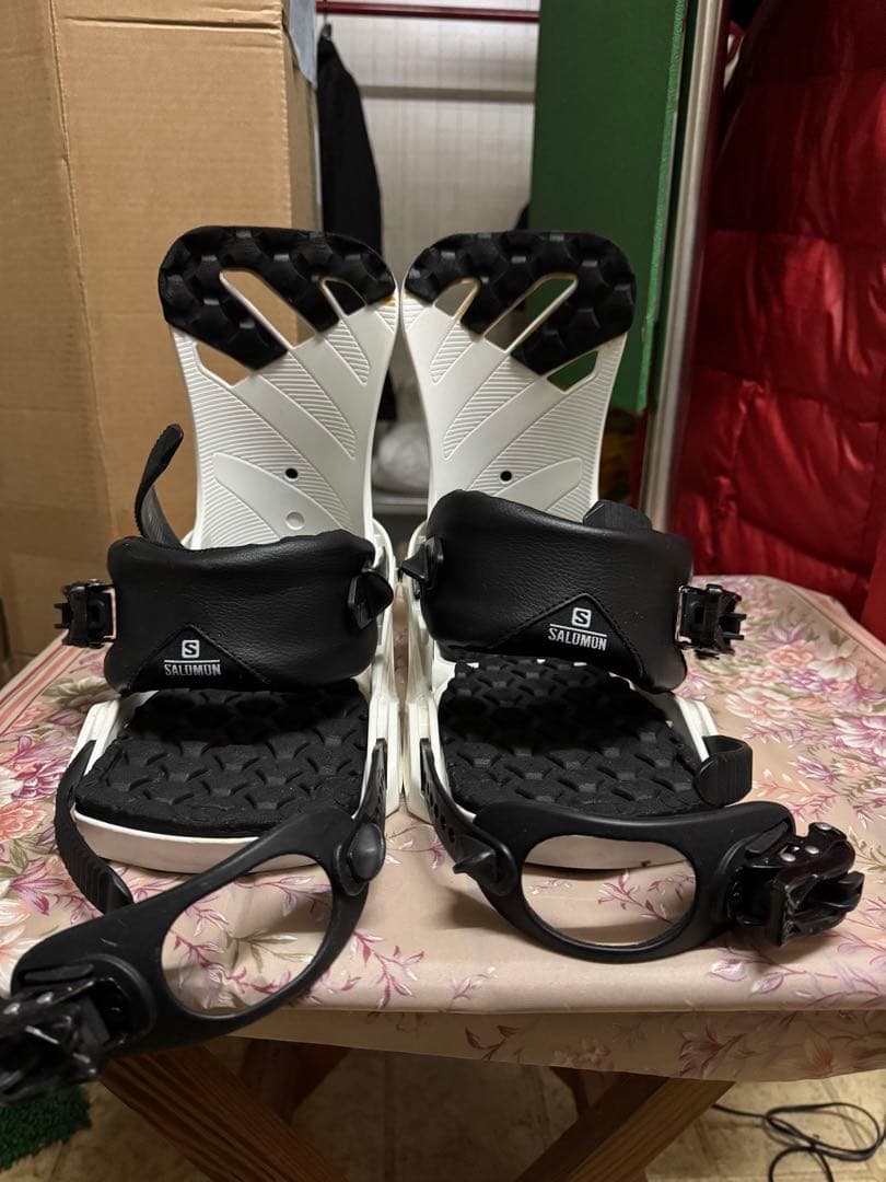 salomon サロモン　バインディング　白　Sサイズ