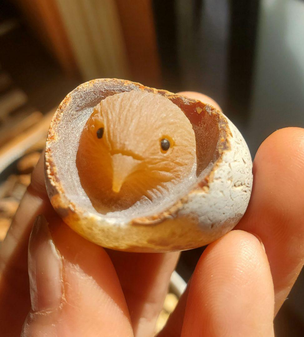 メノウの可愛い小鳥彫刻