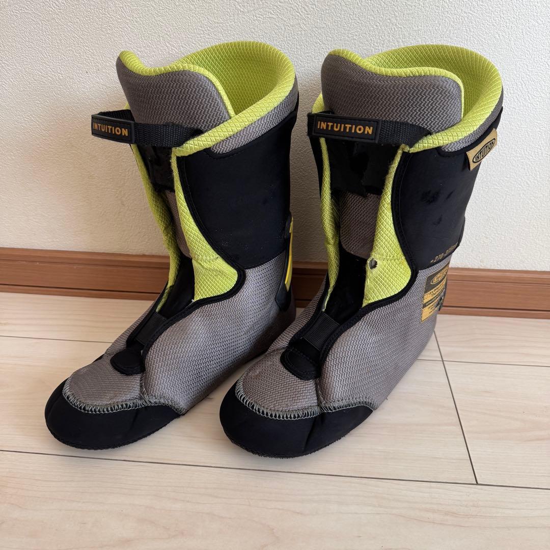GEN FACTORY FUTUREゲン　スキーブーツ