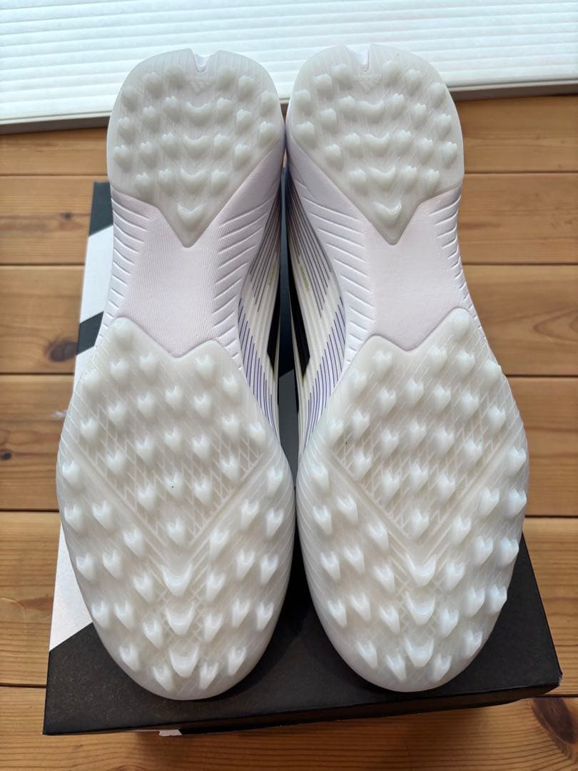 adidas F50 ホワイト/パープル 人工芝用