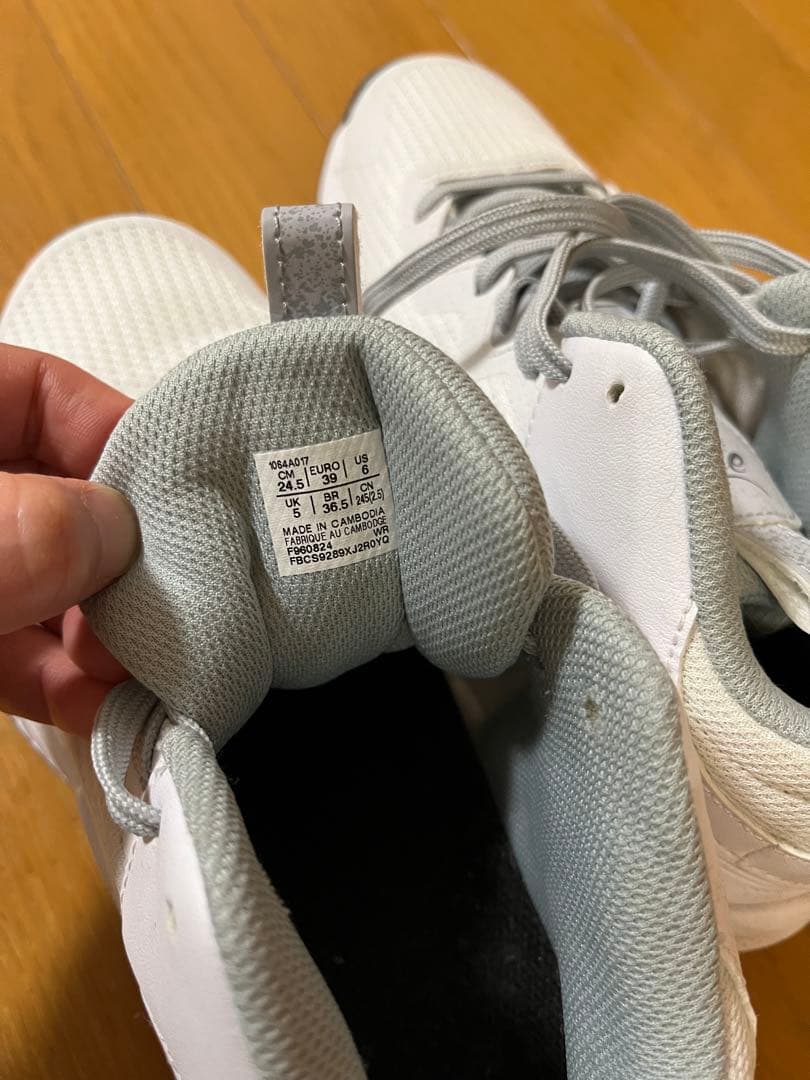 ASICS バスケットシューズ 24.5cm ホワイト