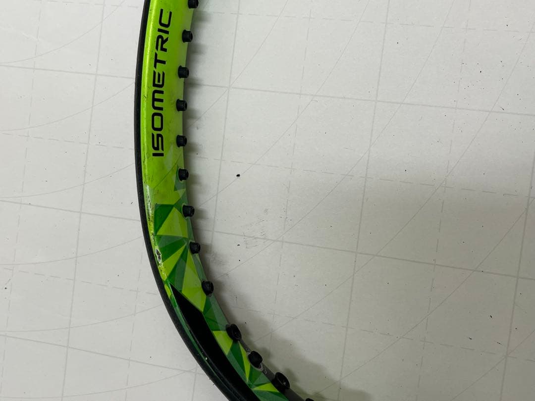 YONEX EZONEヨネックスイーゾーン100 LG2　軽量モデル