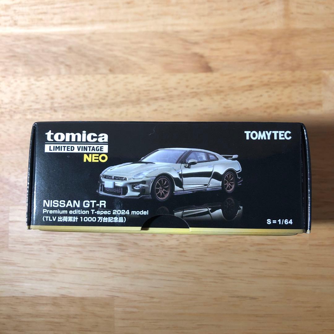 トミカリミテッドヴィンテージネオ　NISSAN　GT-R　1000万台記念品