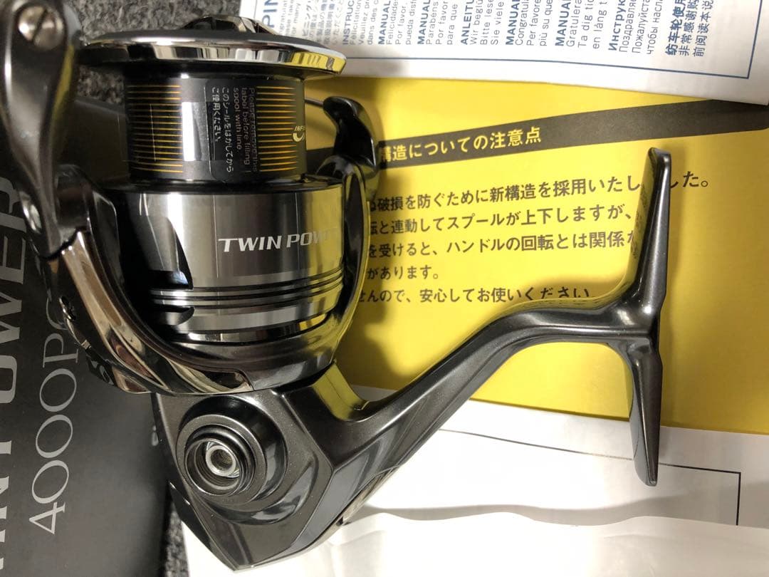SHIMANO 24ツインパワー4000PG スピニングリール