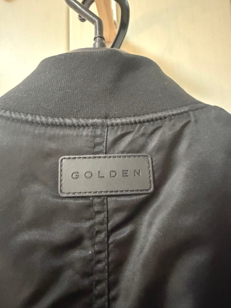 アイドル JUNGKOOK GOLDEN OVERSIZED BOMBER JACKET