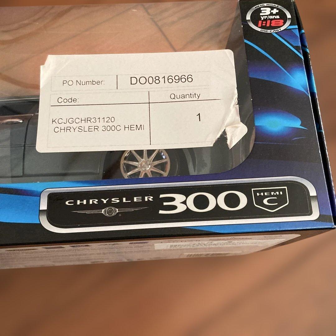 マイスト　クライスラー　300C 1/18 ミニカー
