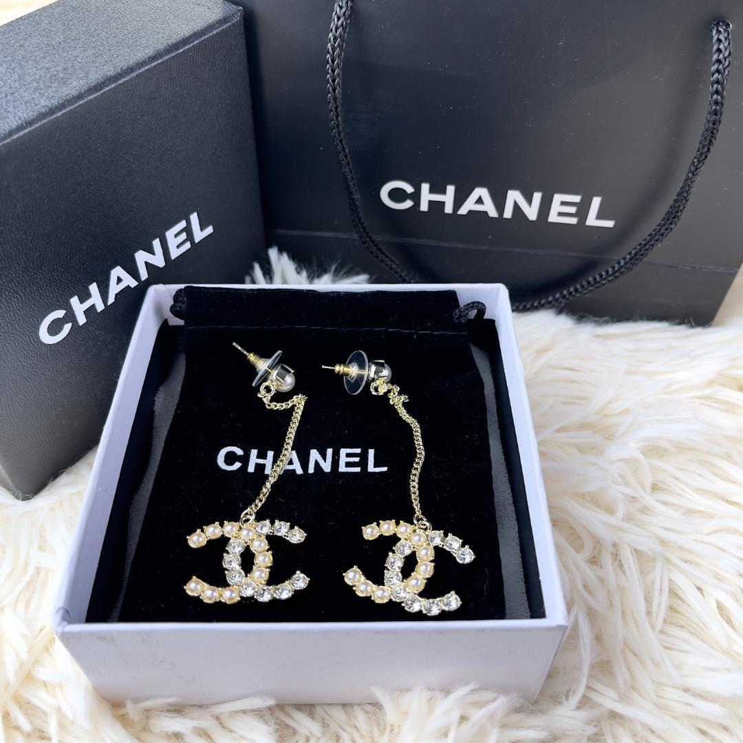 CHANEL シャネルパールCCペンダントイヤリング