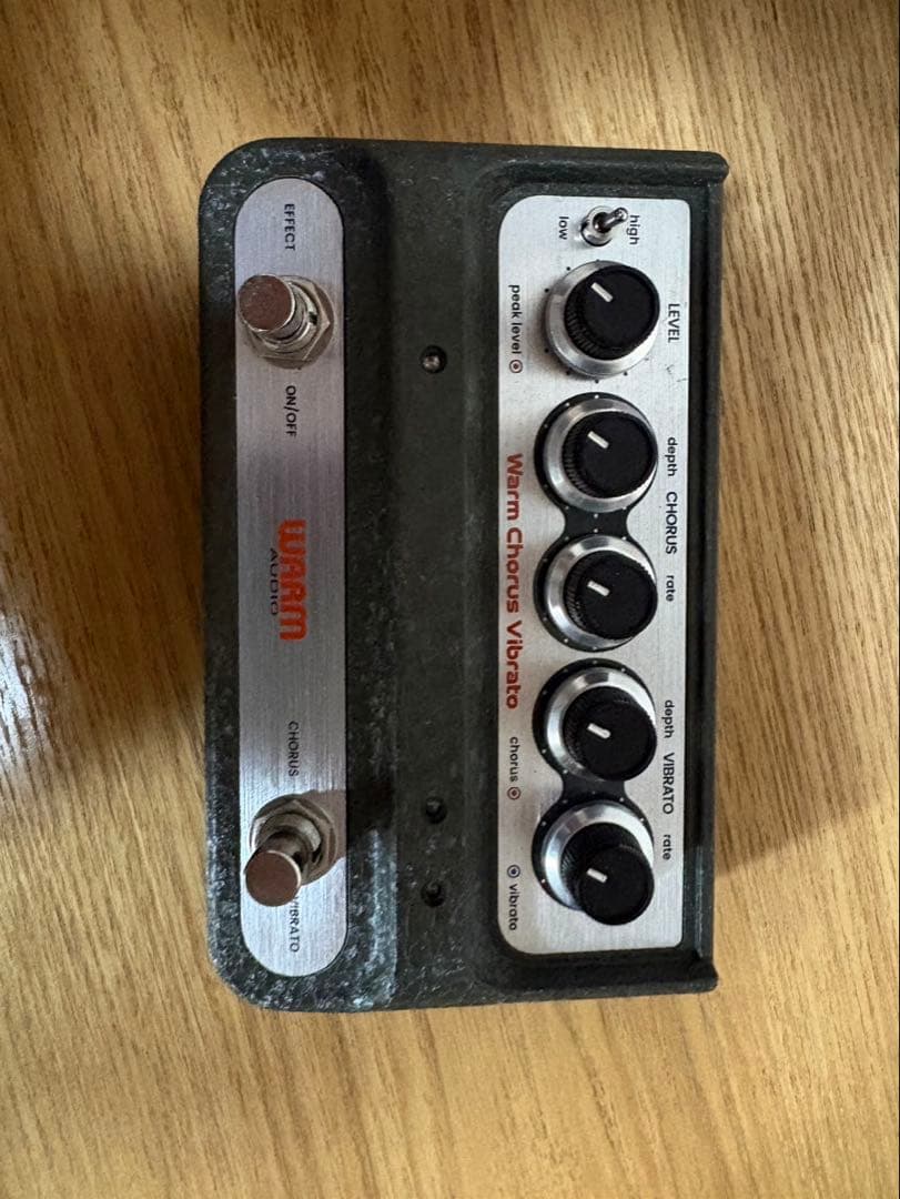Warm Chorus Vibrato ギターエフェクター
