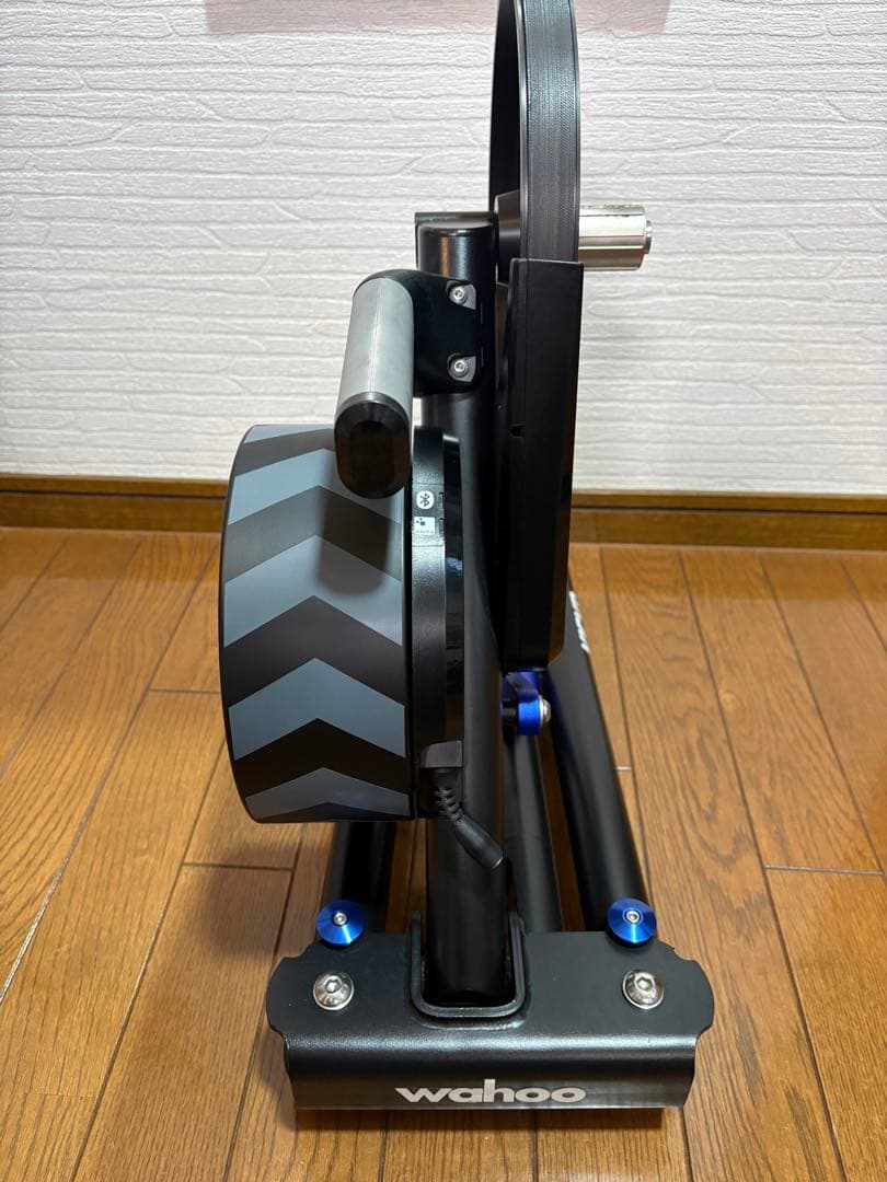 ジャンク品Wahoo KICKR V5トレーニングローラー台