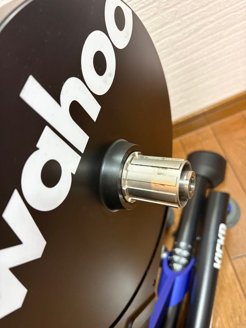 ジャンク品Wahoo KICKR V5トレーニングローラー台
