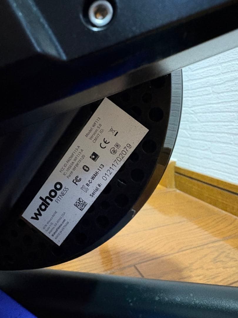 ジャンク品Wahoo KICKR V5トレーニングローラー台