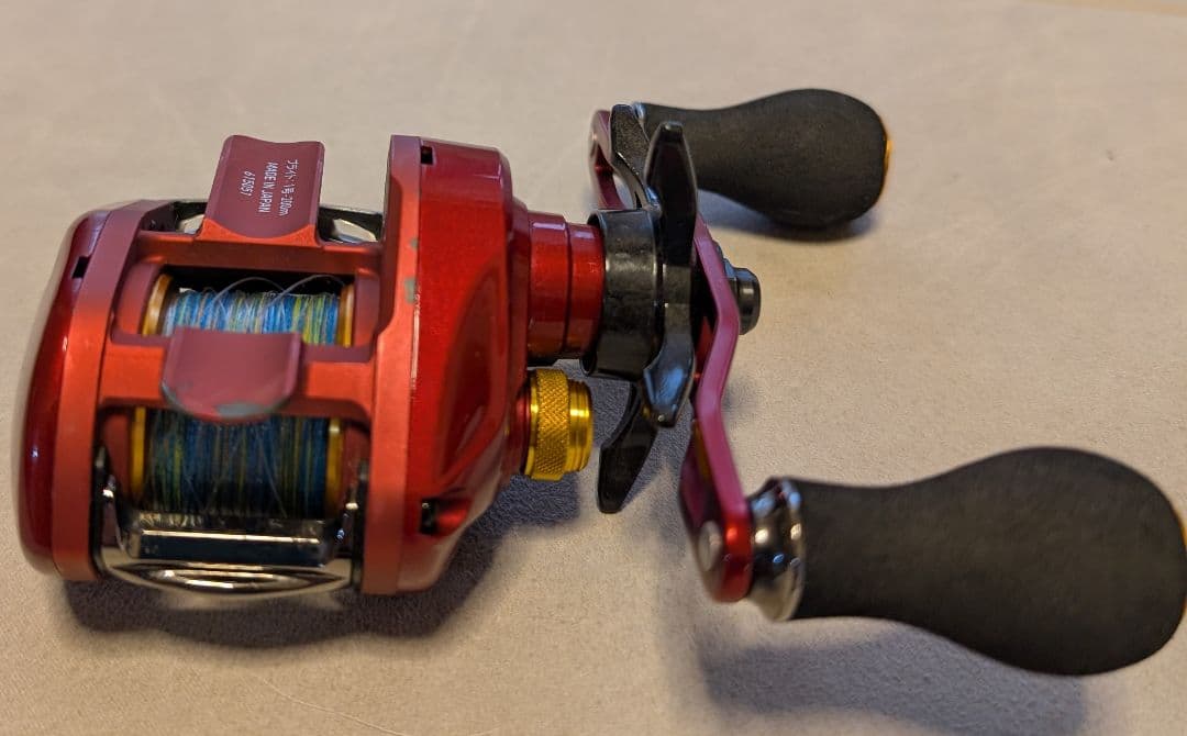 ■中古美品 ダイワ エアド レッドチューン 100SH-L 超軽量145g