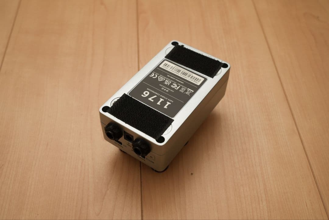 Universal Audio UAFX 1176 コンプレッサー