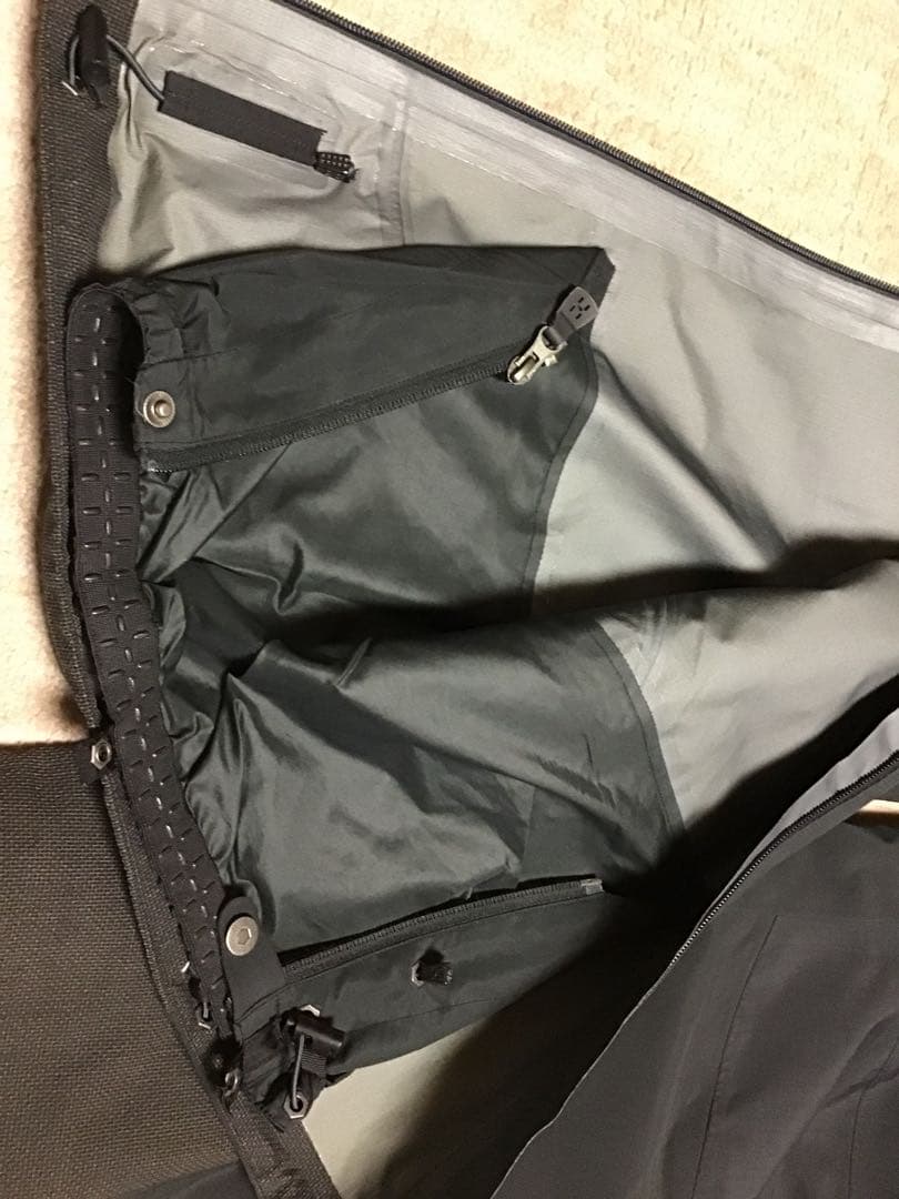 ホグロフス ゴアテックス BIB パンツ