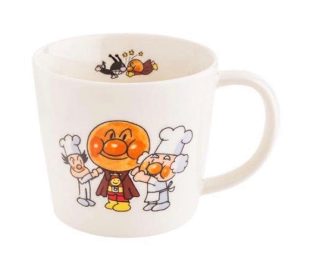 【新品】アンパンマン⭐︎マグカップ（白と黒）