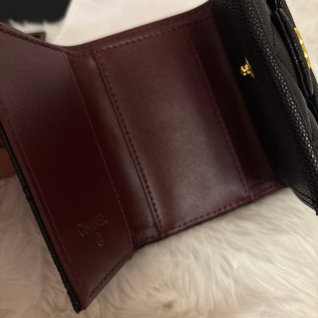 CHANEL キャビアスキン　三つ折り財布