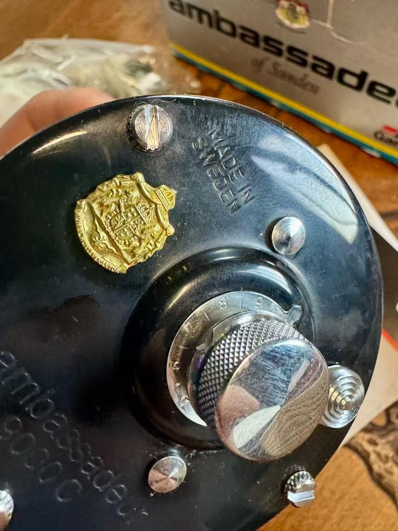 ABU ambassadeur 9000C 未使用保管品 箱付き 保証カード付き
