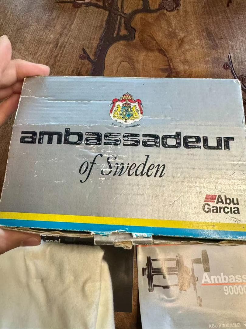 ABU ambassadeur 9000C 未使用保管品 箱付き 保証カード付き