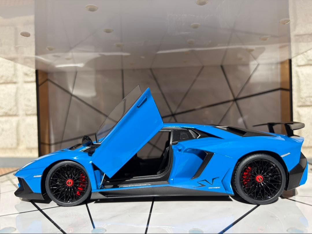 Lamborghini Aventador SVJ 1/18 ブルー