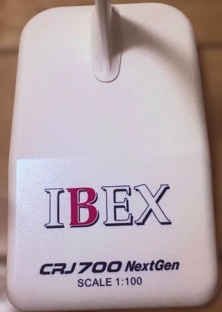 極美品 1/100 IBEX CRJ700 JA05RJ 箱付 クロスウイング製