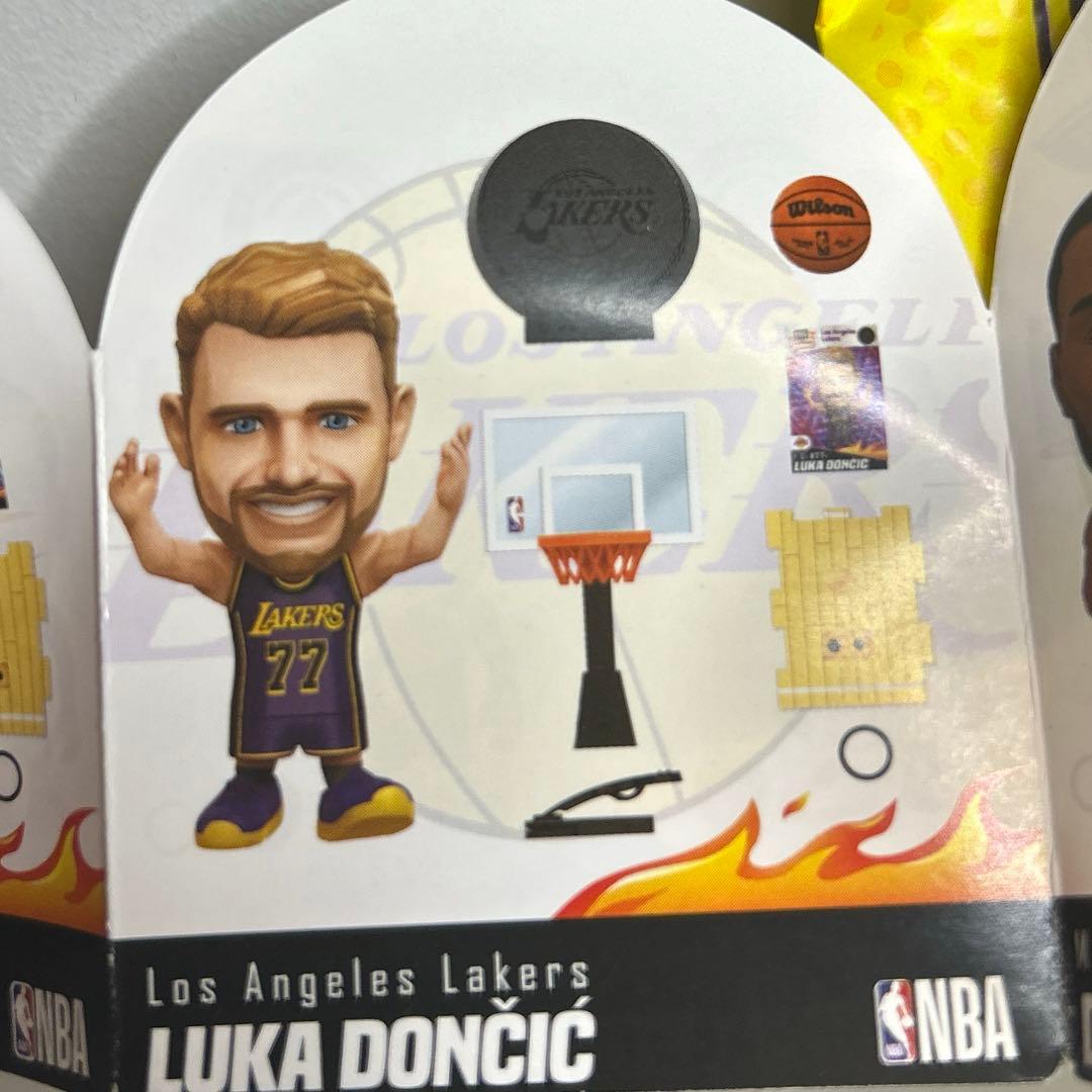 カ*君様 nba ballers ルカドンチッチ　レイカーズ　レア