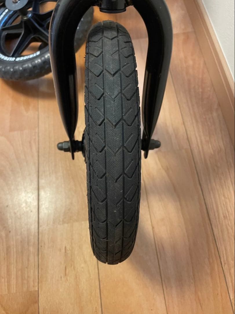 ※値下げしました ◾️ストライダー 12㌅　※横滑りし難い替えゴムタイヤ付き