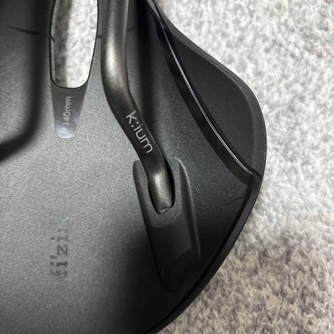 Fizik Vento Antares R3 サドル