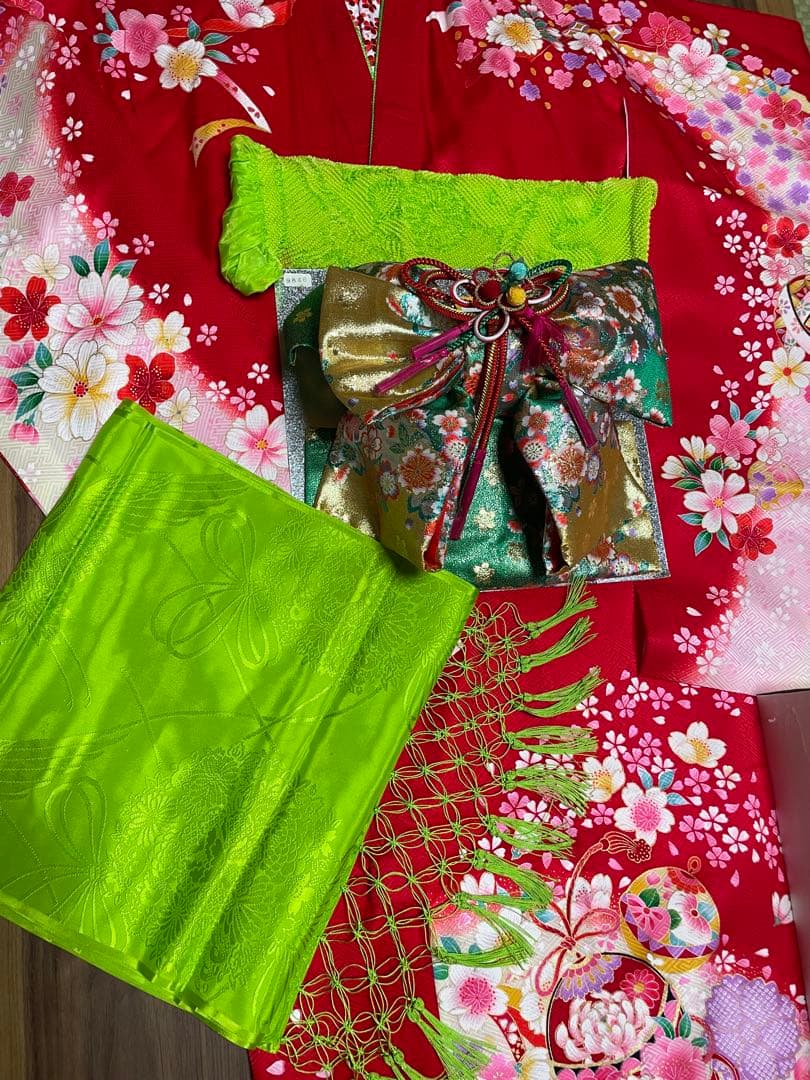 七五三 着物フルセット 6歳7歳　赤色 花柄　お参り着　女児　正絹　新品　髪飾り
