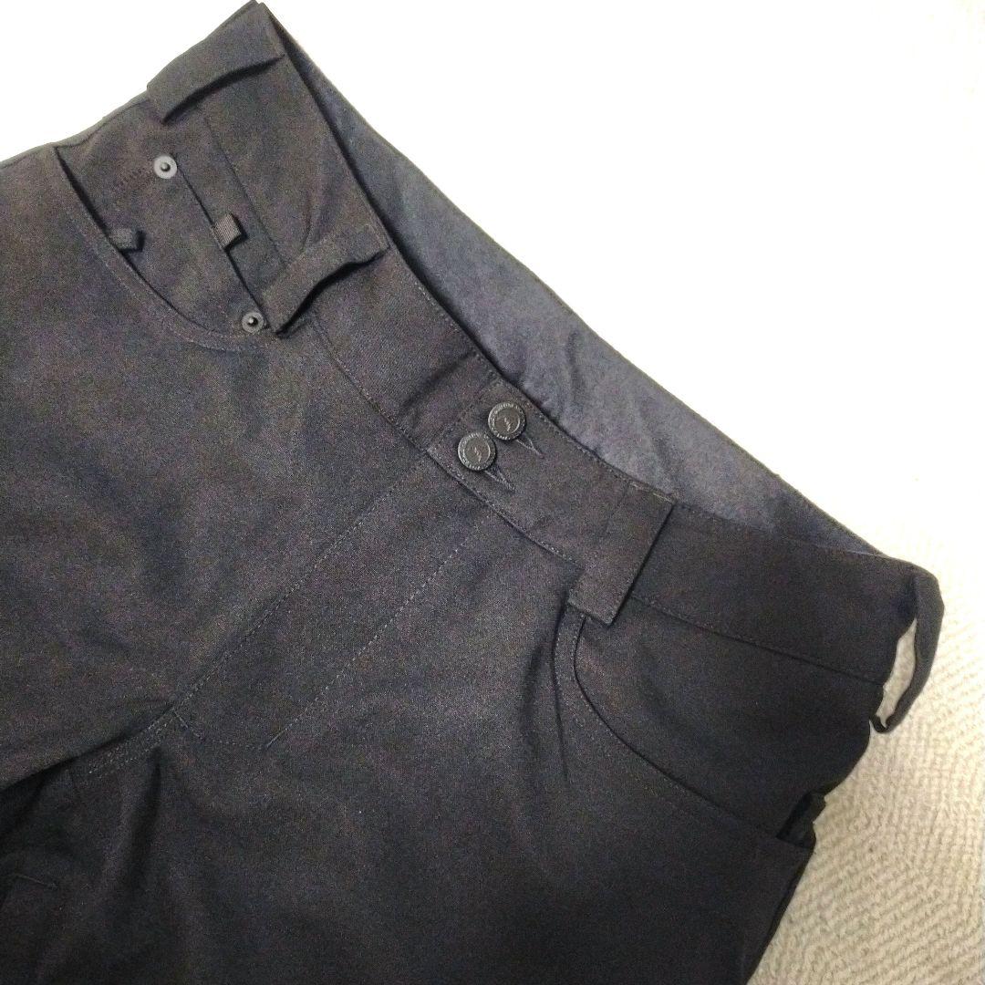 美品★BURTON★スノボウェア上下セット Sサイズ 迷彩柄