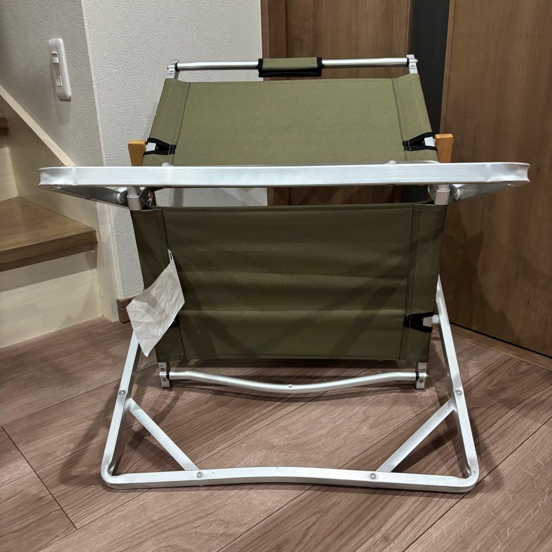 美品✨　Coleman コンパクトフォールディングチェア　レッド&オリーブ　2脚