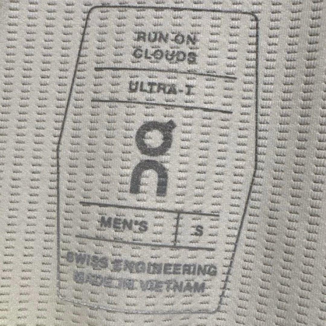 on オン　ULTRA ウルトラ　tシャツ ランニング　マラソン　トレーニング