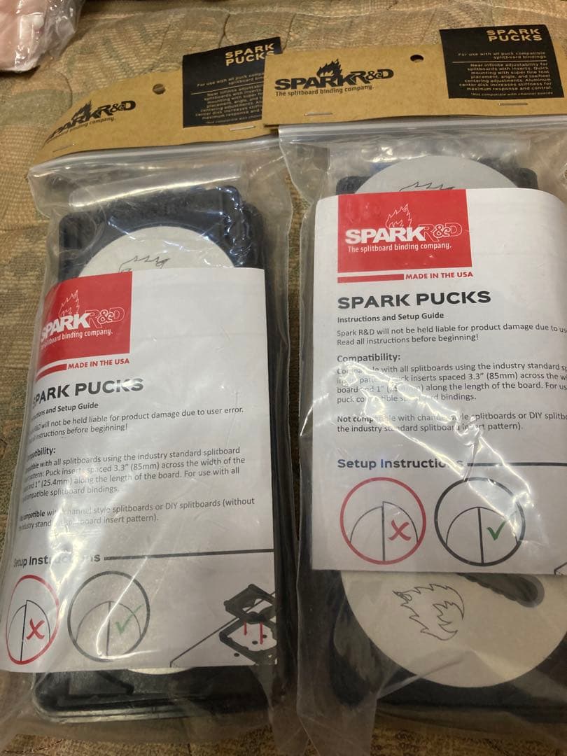 SPARK PUCKS 新品　送料込み