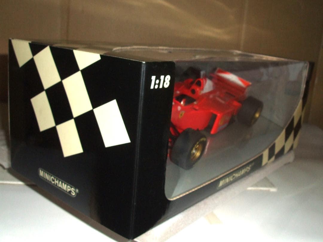フェラーリ　F１　E・アーバイン　＃６　ノードライバー　ミニチャンプス　１／１８