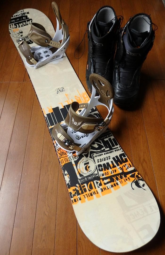 RIDE（フラットタイプ）BURTON　板153ｃｍ、ブーツ28.0ｃｍ